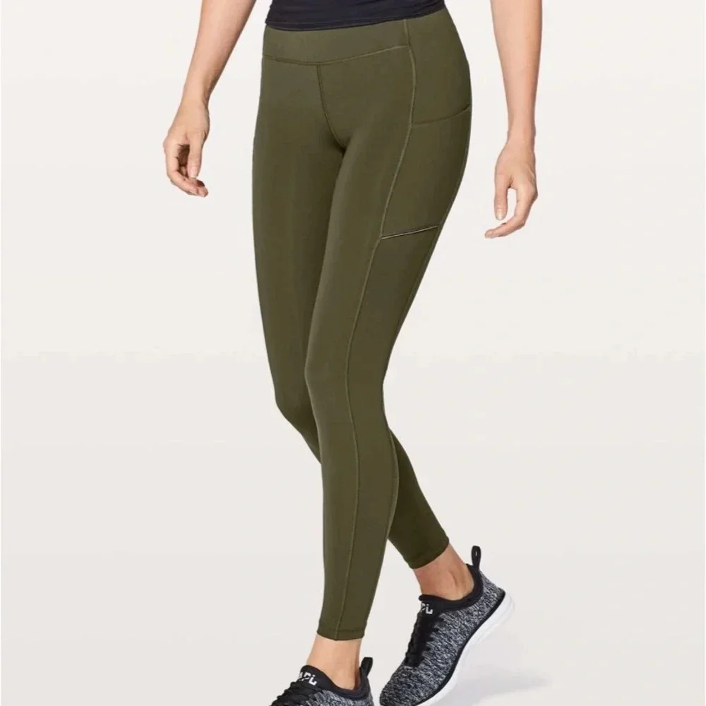 Lululemon sz 2 Speed Up Tight DWR 28